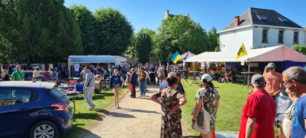 SA  7 - Reuze Rommelmarkt met Boeken-, Vinyl- en CD‑Beurs in Humelgem 